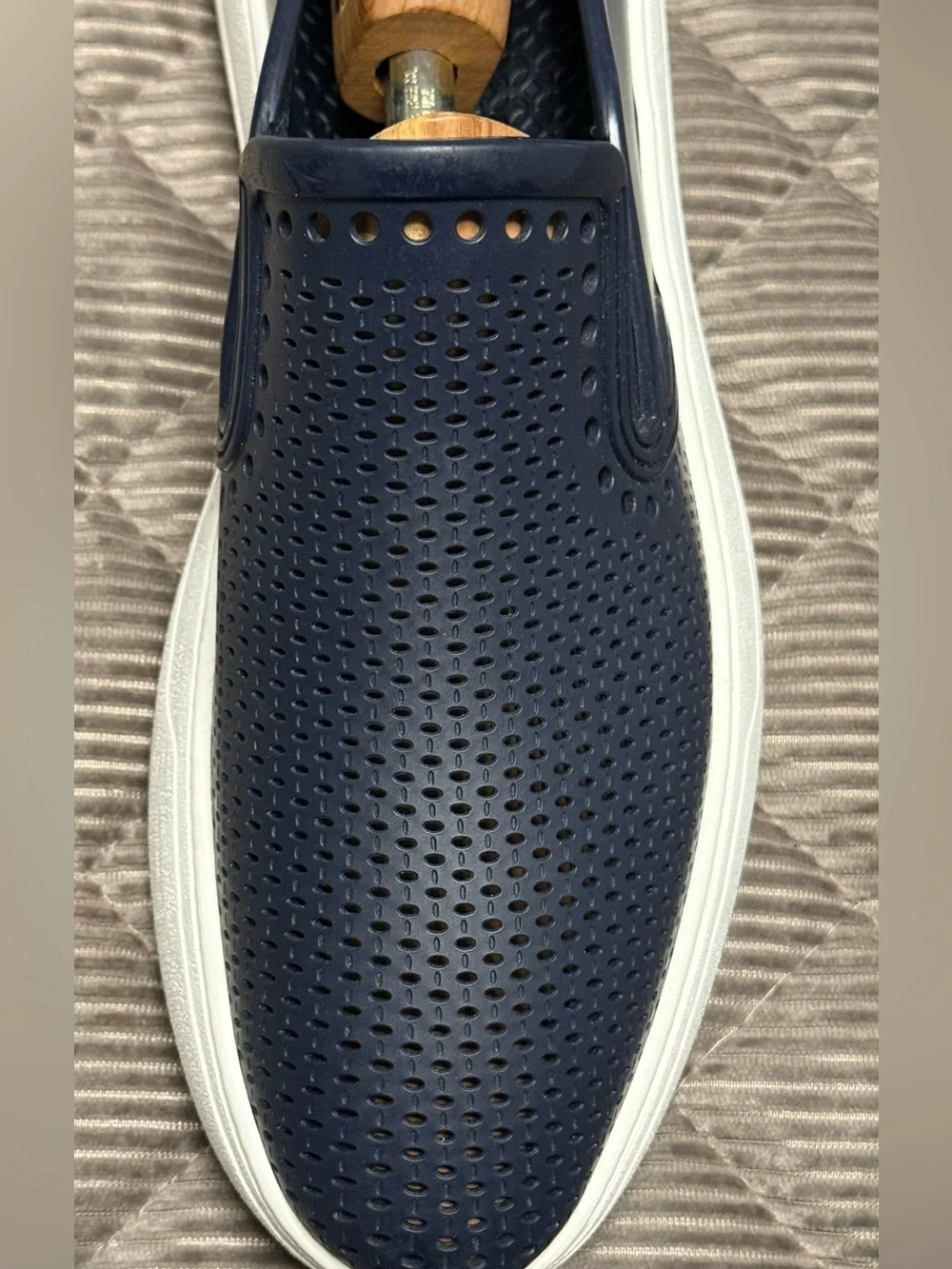 Salvatore Ferragamo Men’s Sneakers 12 - Picture 4 of 16